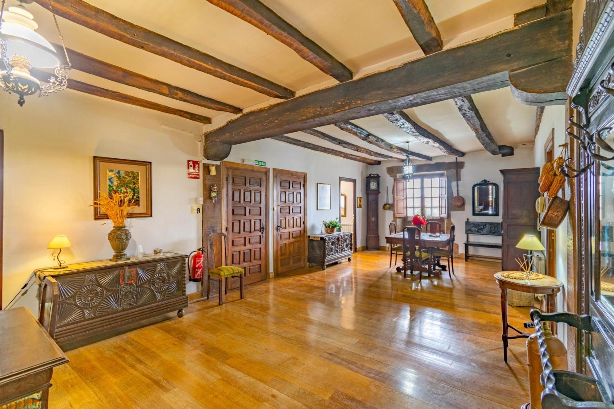 Casa Rural Arotzenia, Hogar Rustico En Pleno Valle De La Ulzama Lizaso Luaran gambar