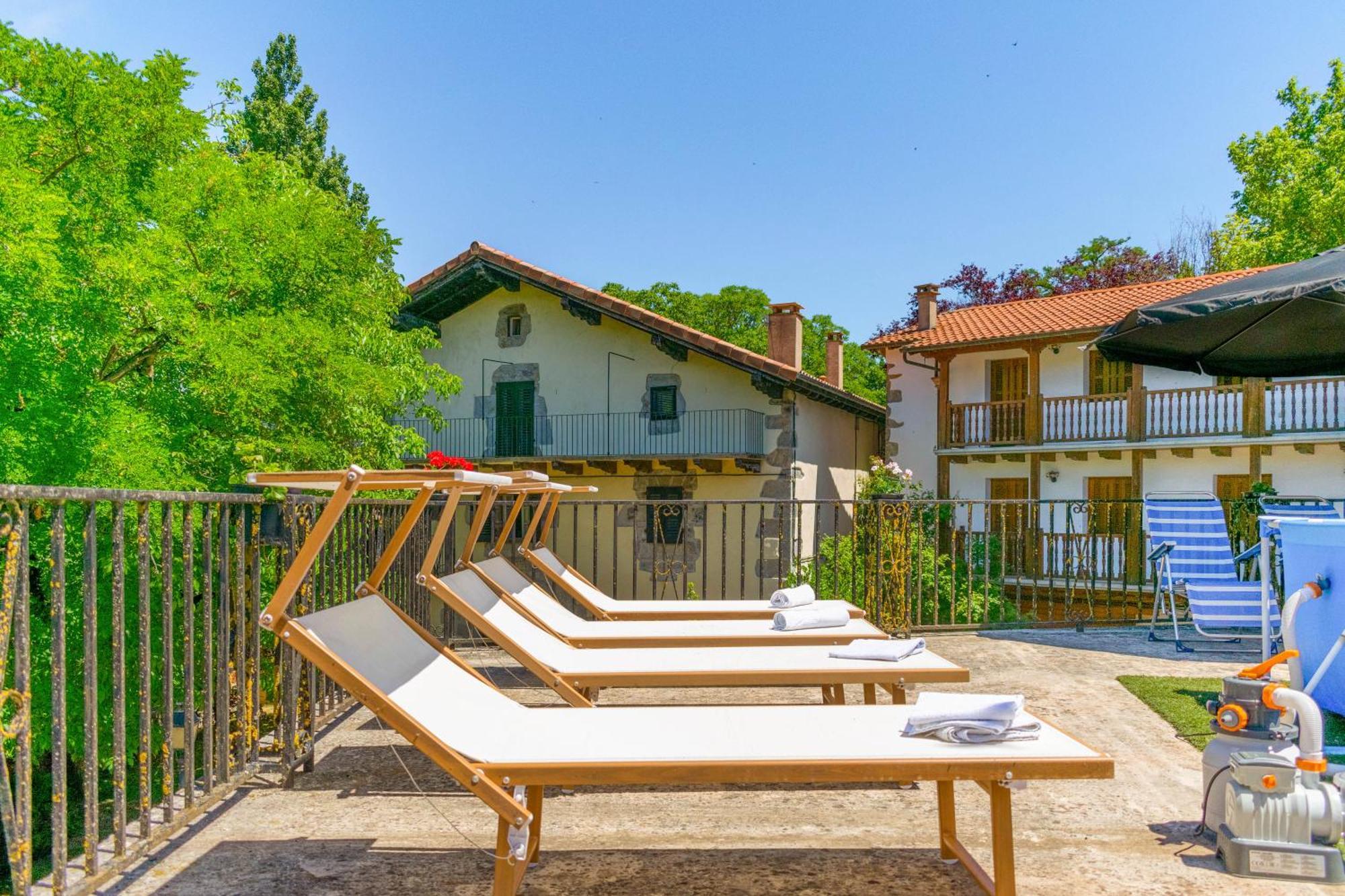 Casa Rural Arotzenia, Hogar Rustico En Pleno Valle De La Ulzama Lizaso Luaran gambar