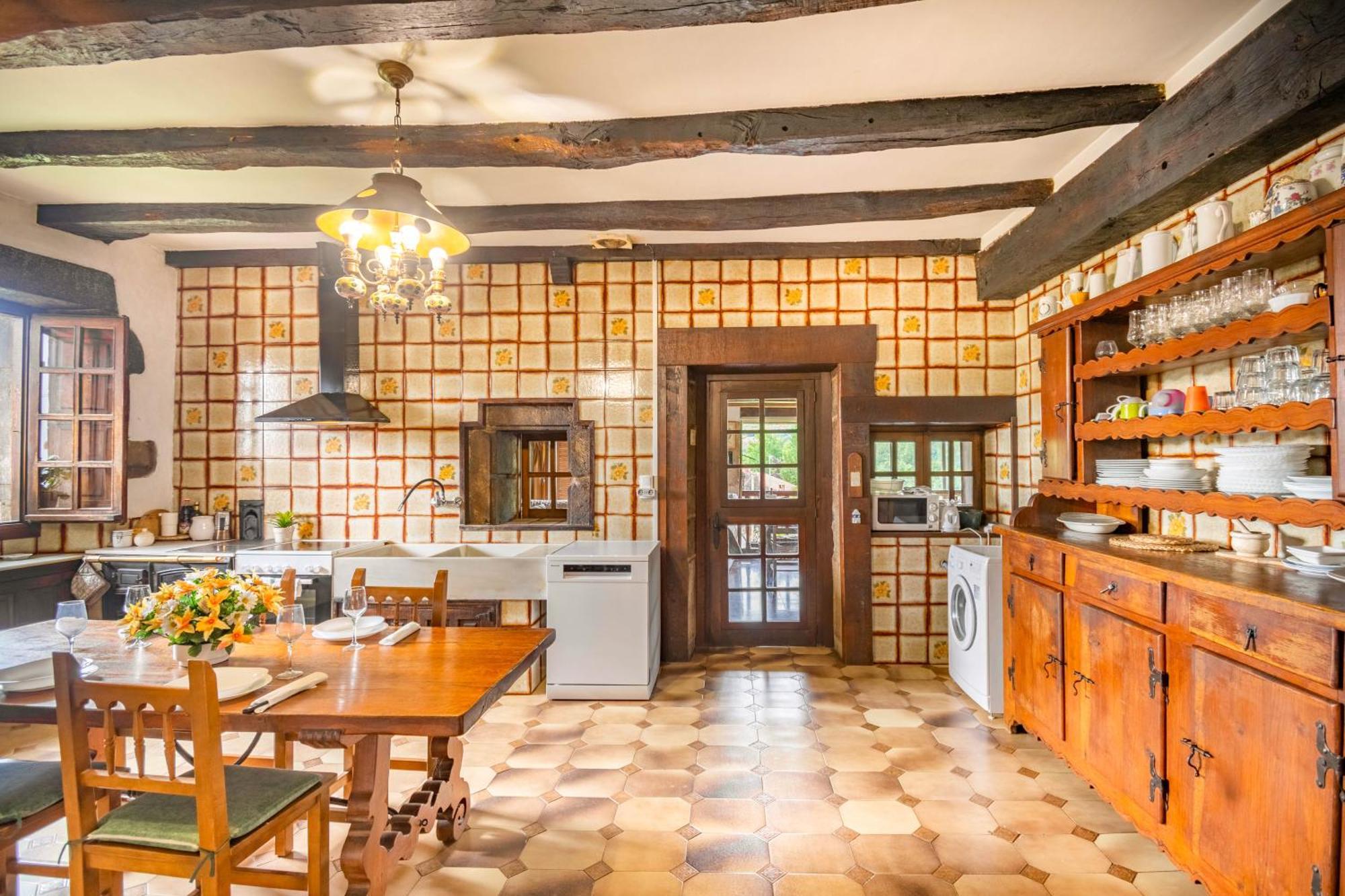 Casa Rural Arotzenia, Hogar Rustico En Pleno Valle De La Ulzama Lizaso Luaran gambar