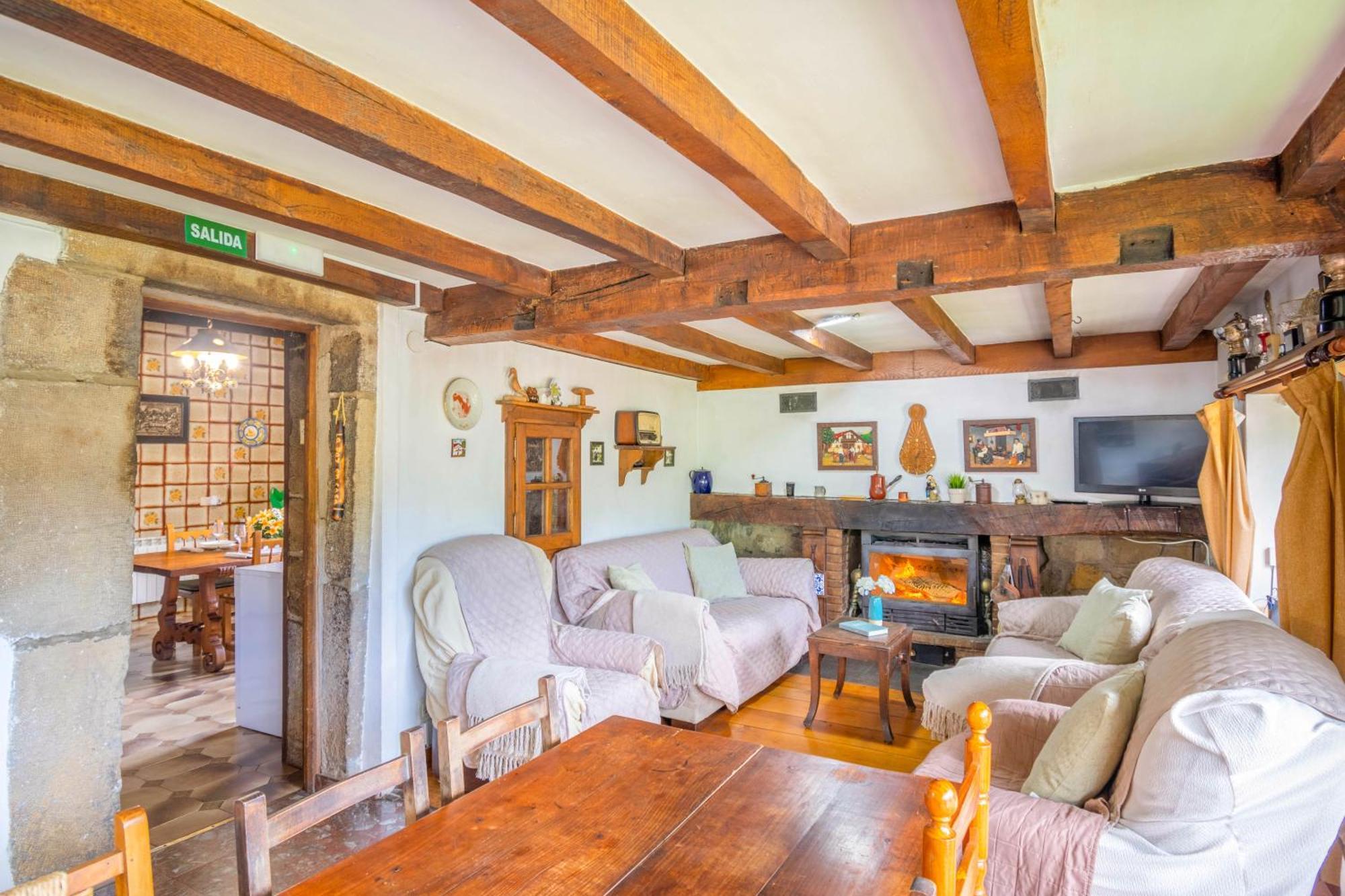 Casa Rural Arotzenia, Hogar Rustico En Pleno Valle De La Ulzama Lizaso Luaran gambar