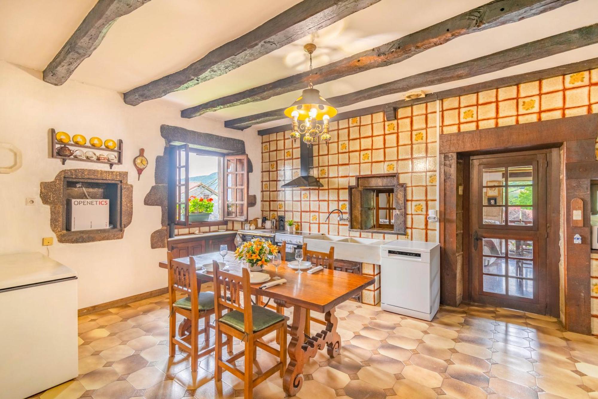 Casa Rural Arotzenia, Hogar Rustico En Pleno Valle De La Ulzama Lizaso Luaran gambar
